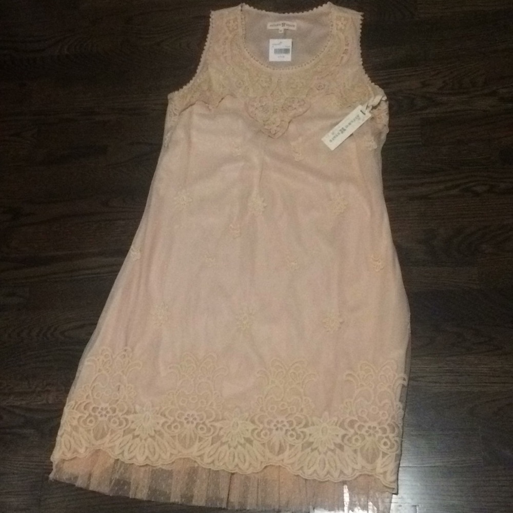 NWT peach lace overlay midi dress